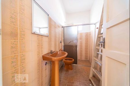 Banheiro de casa para alugar com 2 quartos, 150m² em Jardim Bela Vista, Santo André