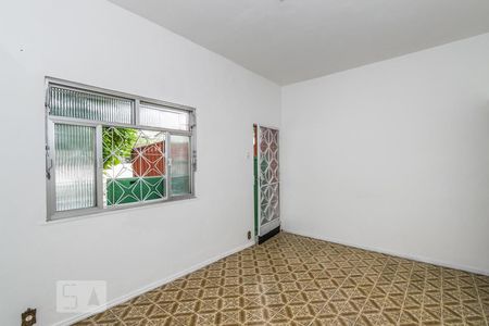 Sala de casa para alugar com 1 quarto, 65m² em Penha Circular, Rio de Janeiro