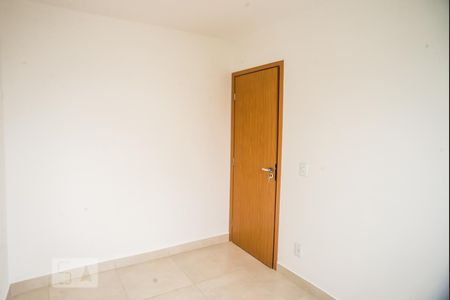 Quarto 2 de apartamento para alugar com 2 quartos, 76m² em Protásio Alves, Porto Alegre