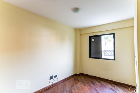 Quarto de apartamento para alugar com 2 quartos, 102m² em Santo Antônio, São Caetano do Sul