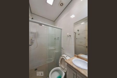 Banheiro  de casa para alugar com 3 quartos, 100m² em Cambuci, São Paulo
