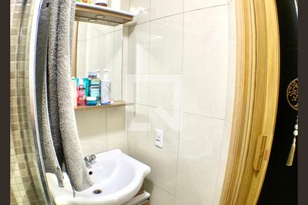 Banheiro da Suite 1 de apartamento para alugar com 3 quartos, 70m² em Cambuci, São Paulo