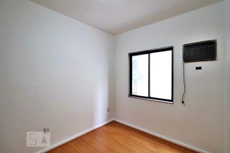 Quarto de apartamento para alugar com 2 quartos, 74m² em Recreio dos Bandeirantes, Rio de Janeiro