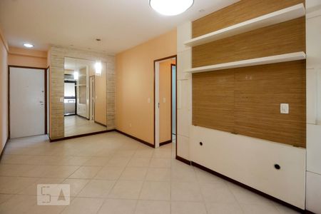 Sala de apartamento para alugar com 3 quartos, 75m² em Recreio dos Bandeirantes, Rio de Janeiro