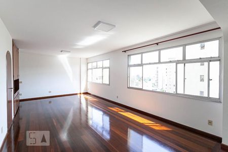 Sala 2 de apartamento para alugar com 4 quartos, 225m² em Serra, Belo Horizonte