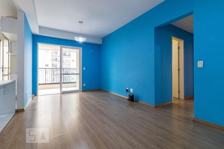 Sala de apartamento para alugar com 3 quartos, 94m² em Jardim Tupanci, Barueri