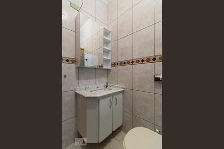Banheiro de apartamento para alugar com 3 quartos, 110m² em Santa Maria, Santo André