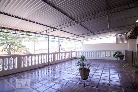 quintal de casa à venda com 2 quartos, 250m² em Jardim dos Oliveiras, Campinas