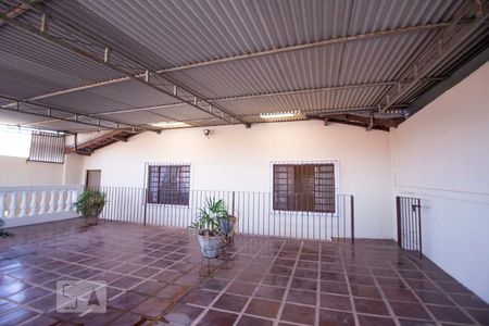 quintal de casa à venda com 2 quartos, 250m² em Jardim dos Oliveiras, Campinas