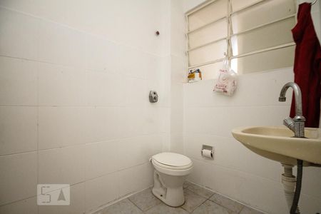 Banheiro de apartamento para alugar com 2 quartos, 70m² em Pari, São Paulo