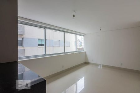 Sala  de apartamento para alugar com 1 quarto, 60m² em Funcionários, Belo Horizonte