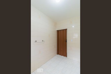 Banheiro de casa para alugar com 1 quarto, 70m² em Jardim São Roberto, São Paulo