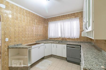 Cozinha de casa para alugar com 1 quarto, 28m² em Vila Dalila, São Paulo
