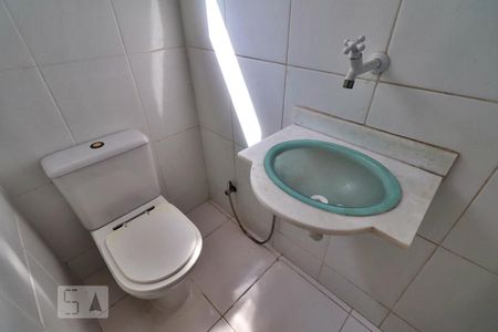 Lavabo de casa para alugar com 4 quartos, 150m² em Vargem Pequena, Rio de Janeiro