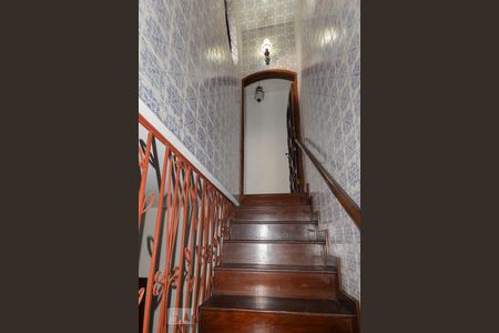 Escadaria de casa para alugar com 2 quartos, 140m² em Tijuca, Rio de Janeiro