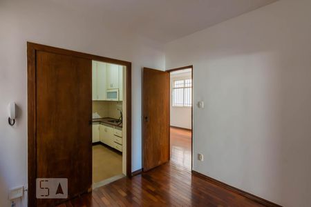 Sala 2 de apartamento para alugar com 3 quartos, 140m² em Santo Antônio, Belo Horizonte