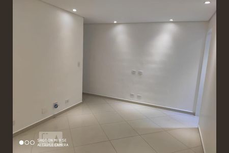 Sala de apartamento à venda com 2 quartos, 68m² em Jardim Taboão, São Paulo