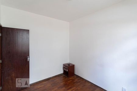 Quarto 1  de apartamento para alugar com 2 quartos, 60m² em Santo Antônio, Belo Horizonte