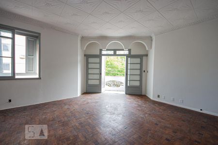 Sala  de casa à venda com 4 quartos, 150m² em Auxiliadora, Porto Alegre
