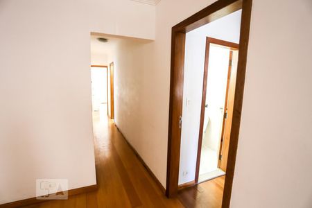 Corredor de casa para alugar com 3 quartos, 300m² em Vila Madalena, São Paulo