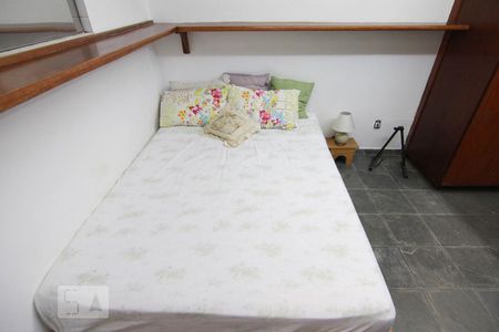 Cama  de apartamento à venda com 1 quarto, 30m² em Laranjeiras, Rio de Janeiro