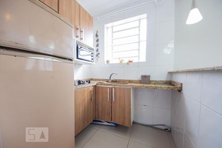 Cozinha  de kitnet/studio para alugar com 1 quarto, 42m² em Petrópolis, Porto Alegre