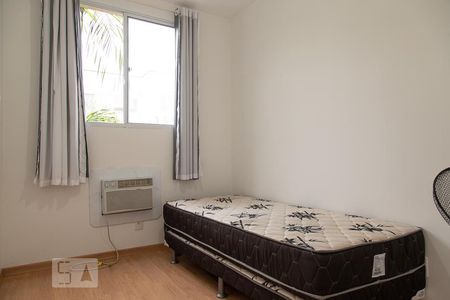 Quarto 1 de apartamento para alugar com 2 quartos, 48m² em Vargem Pequena, Rio de Janeiro