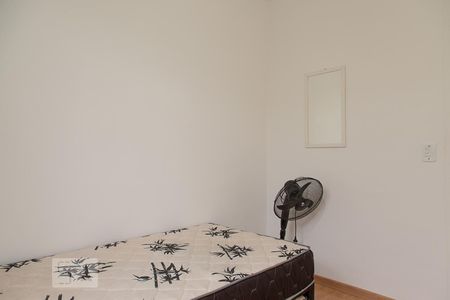 Quarto 1 de apartamento para alugar com 2 quartos, 48m² em Vargem Pequena, Rio de Janeiro