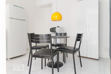 Cozinha de apartamento à venda com 1 quarto, 32m² em Bela Vista, São Paulo