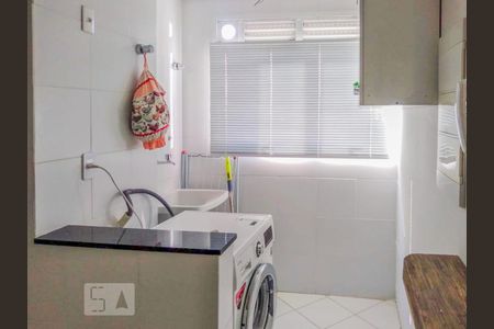 Área de Serviço de apartamento à venda com 3 quartos, 74m² em Cavalhada, Porto Alegre