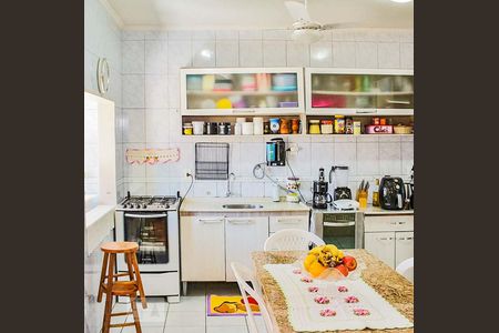 Cozinha de casa para alugar com 3 quartos, 209m² em Vila Nova, Porto Alegre