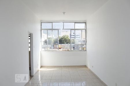 Sala de kitnet/studio para alugar com 1 quarto, 30m² em Botafogo, Rio de Janeiro