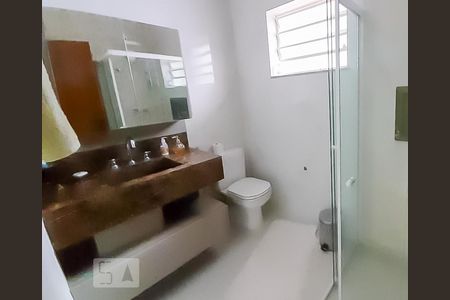 Banheiro da suíte 1 de casa à venda com 3 quartos, 300m² em Vila Andrade, São Paulo