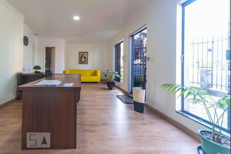 Sala de casa para alugar com 4 quartos, 140m² em Vila Alto de Santo André, Santo André
