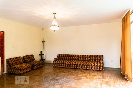 Sala de casa para alugar com 4 quartos, 1000m² em Cambuci, São Paulo