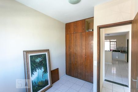 Quarto 2 de casa para alugar com 3 quartos, 113m² em Santa Cruz, Belo Horizonte