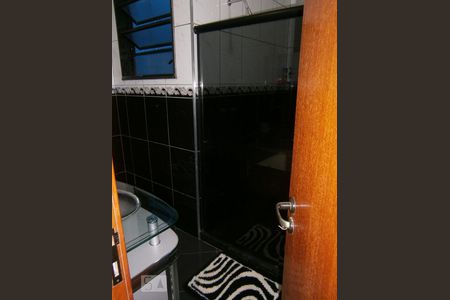 Banheiro 2 de casa para alugar com 3 quartos, 360m² em Quintino Bocaiúva, Rio de Janeiro
