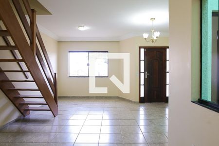 Casa para alugar com 3 quartos, 198m² em Bangú, Santo André