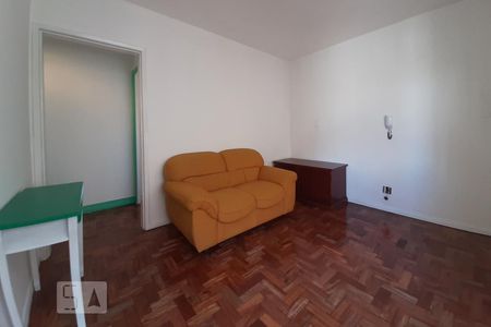 Sala de apartamento para alugar com 3 quartos, 71m² em Santo Antônio, Porto Alegre