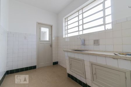 Cozinha de apartamento para alugar com 2 quartos, 75m² em Rio Branco, Porto Alegre