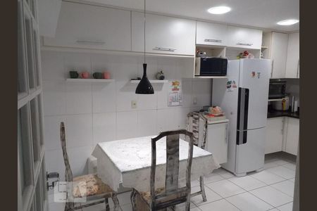 Casa de Condomínio para alugar com 4 quartos, 160m² em Recreio dos Bandeirantes, Rio de Janeiro