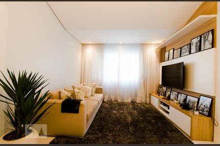 Sala de casa para alugar com 4 quartos, 300m² em Pacaembu, São Paulo
