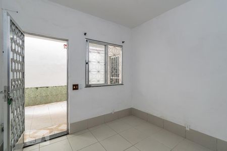 Sala de casa para alugar com 1 quarto, 50m² em Irajá, Rio de Janeiro