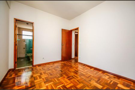 Suíte de apartamento para alugar com 3 quartos, 96m² em Sagrada Família, Belo Horizonte