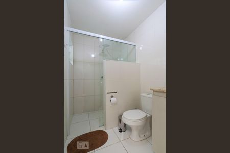 Banheiro de casa para alugar com 2 quartos, 100m² em Pinheiros, São Paulo
