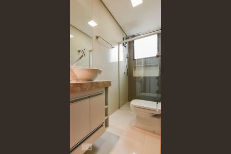 Banheiro Social de apartamento para alugar com 1 quarto, 54m² em Lourdes, Belo Horizonte