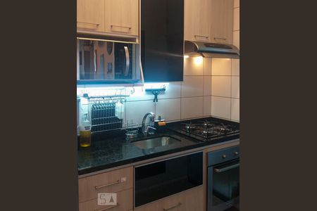 Cozinha de apartamento à venda com 3 quartos, 65m² em Umuarama, Osasco
