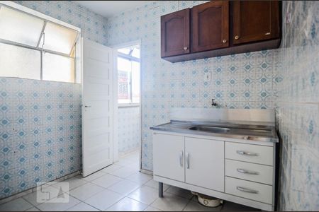 Cozinha de apartamento para alugar com 2 quartos, 49m² em Cristal, Porto Alegre