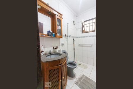 Banheiro de casa para alugar com 3 quartos, 100m² em Pestana, Osasco