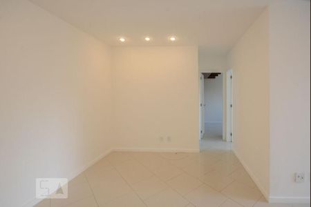 Sala de apartamento à venda com 2 quartos, 78m² em Barra da Tijuca, Rio de Janeiro